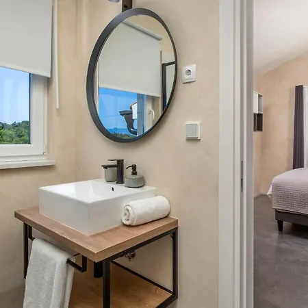 Amazing In Dom wakacyjny Sveti Ivan Dobrinjski